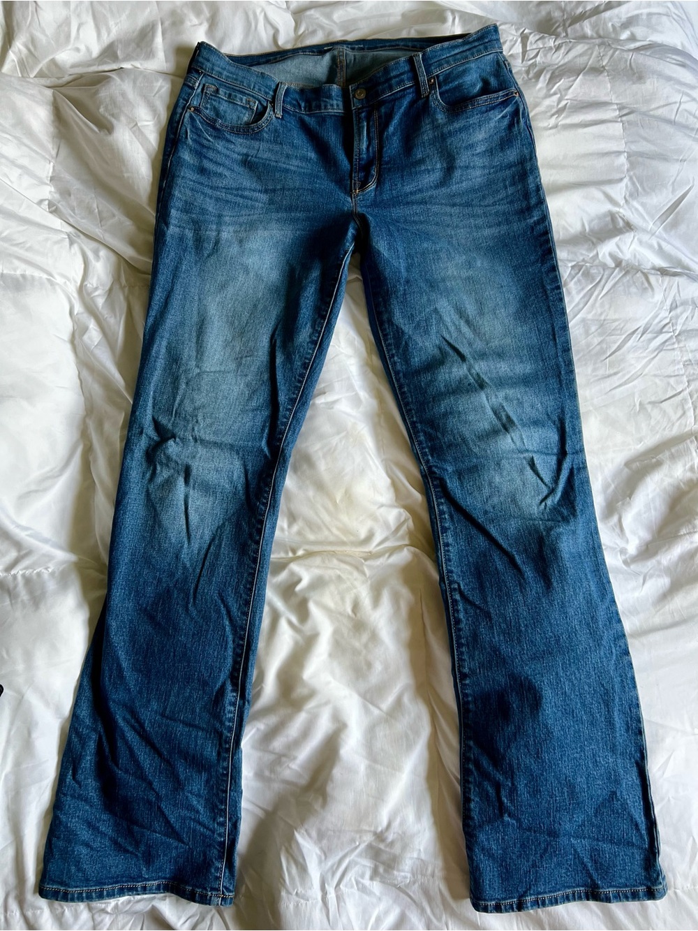Old Navy Women's Original Boot Cut Jeans in Med Blue Wash Stretch Denim